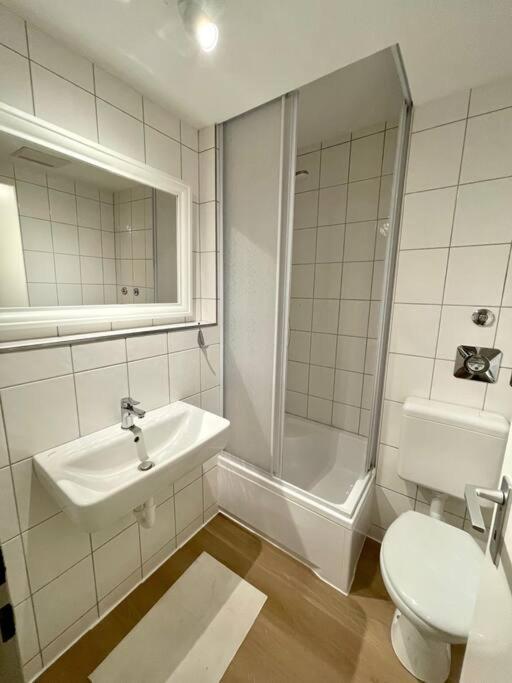 Schickes Apartment Mit Balkon In Dusseldorf Exterior photo
